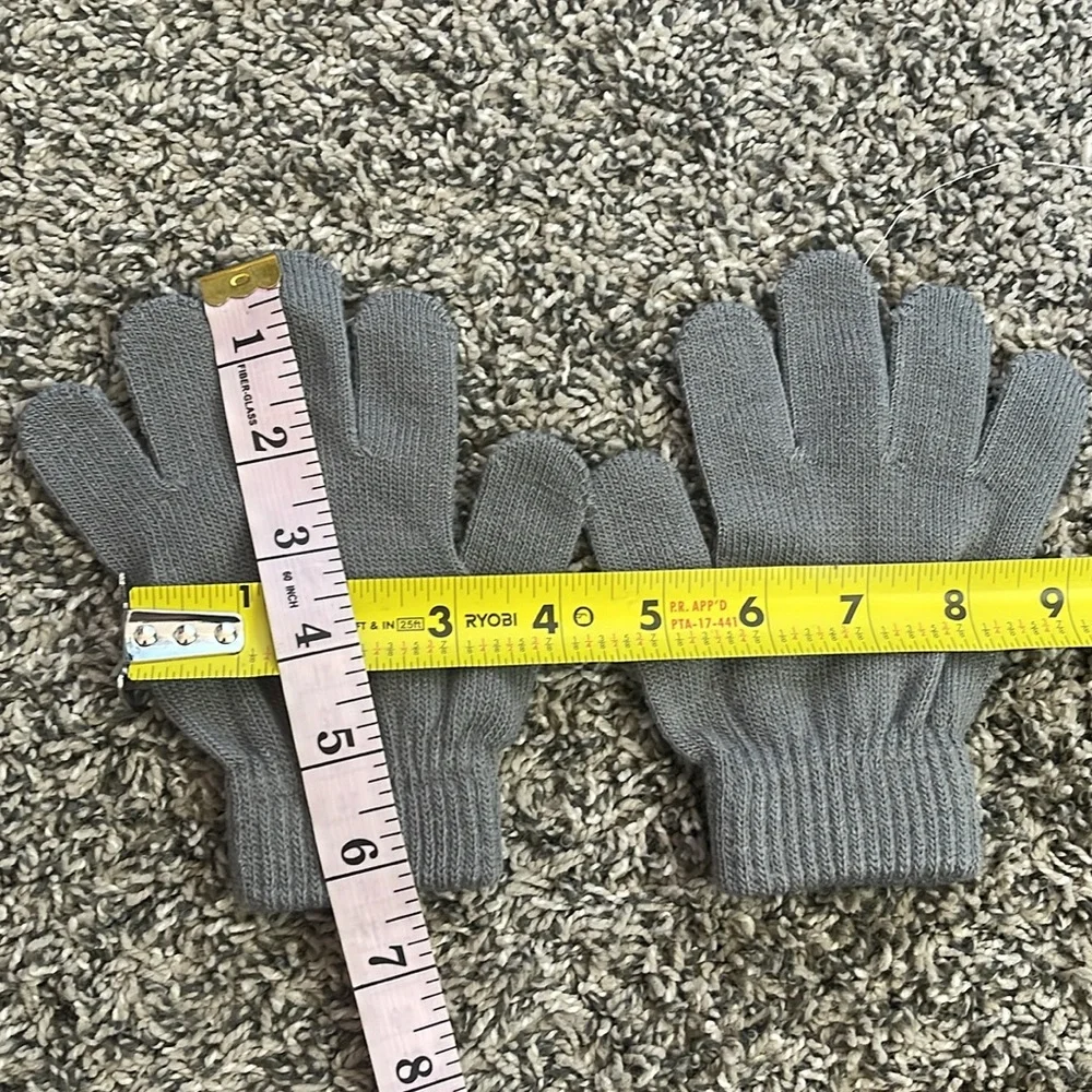 New Kids gloves grey